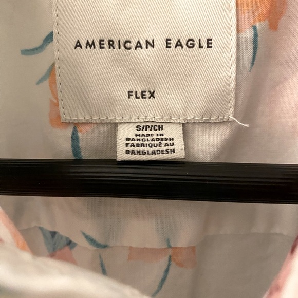 American Eagle Men’s Short-sleeved Floral Print Button Down Shirt Size Small - Picture 2 of 6